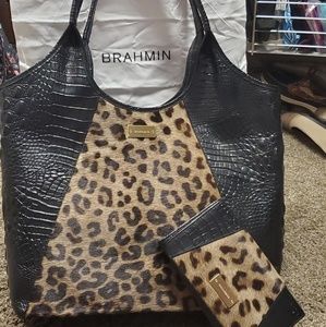 Large Brahmin Shoulder Bag w/Wallet New w/o tags